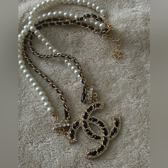 Chanel Perl necklace - Picture 6 of 7